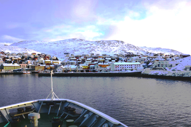 into Honningsvag